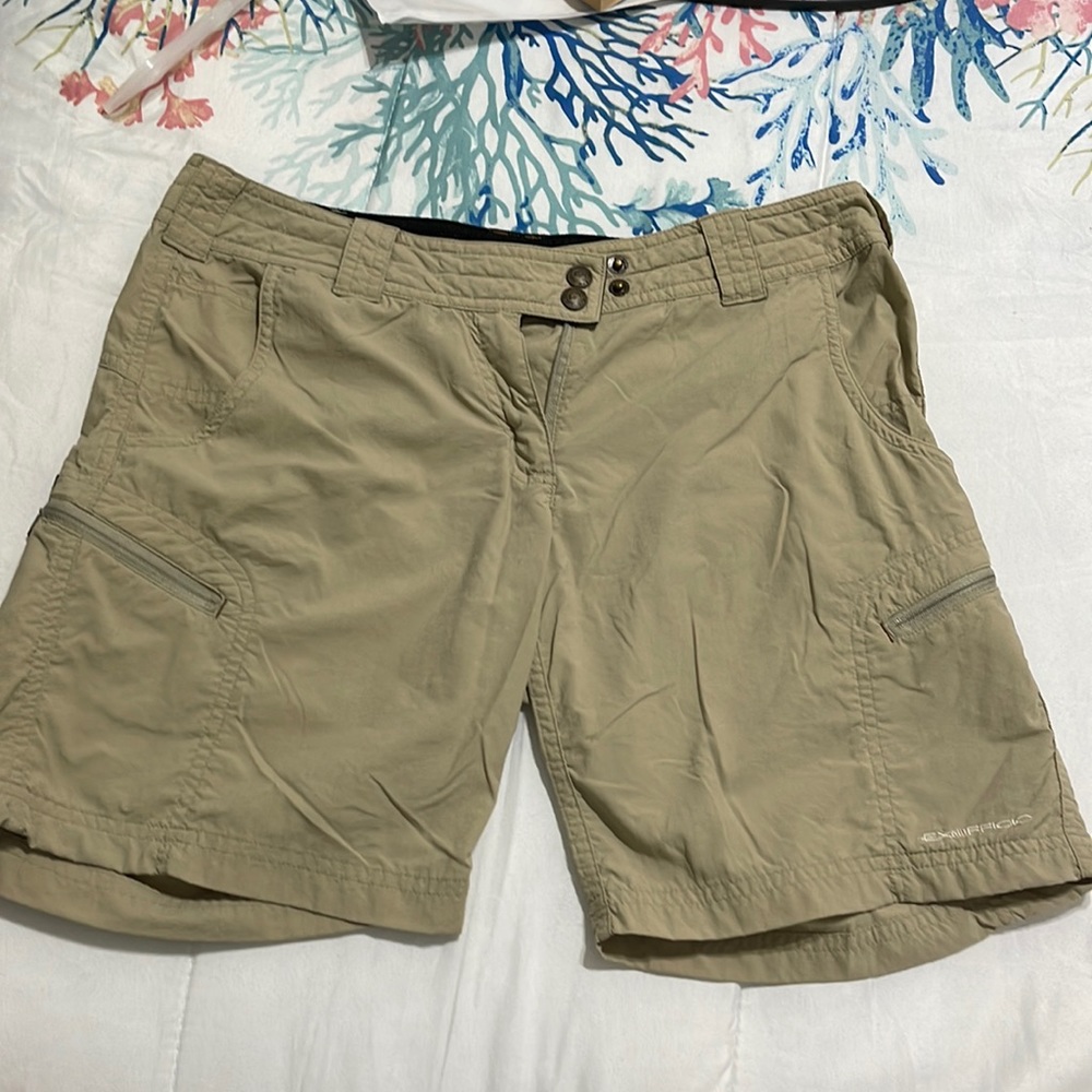 Kaki Shorts